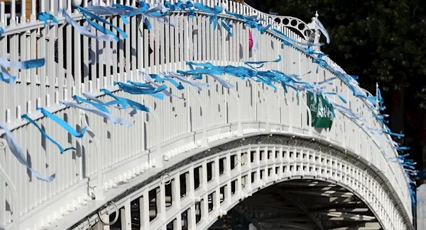 Papal Visit sights and sounds: Pope Francis arrives in Ireland