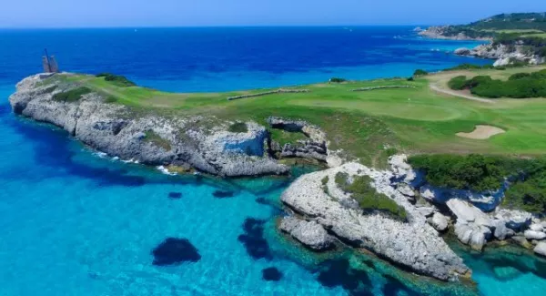Irish golf club makes the top 10 of the 30 most beautiful golf courses in the world