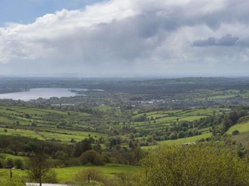 WATCH: This hiker wakes up above the clouds on top of Irish mountain