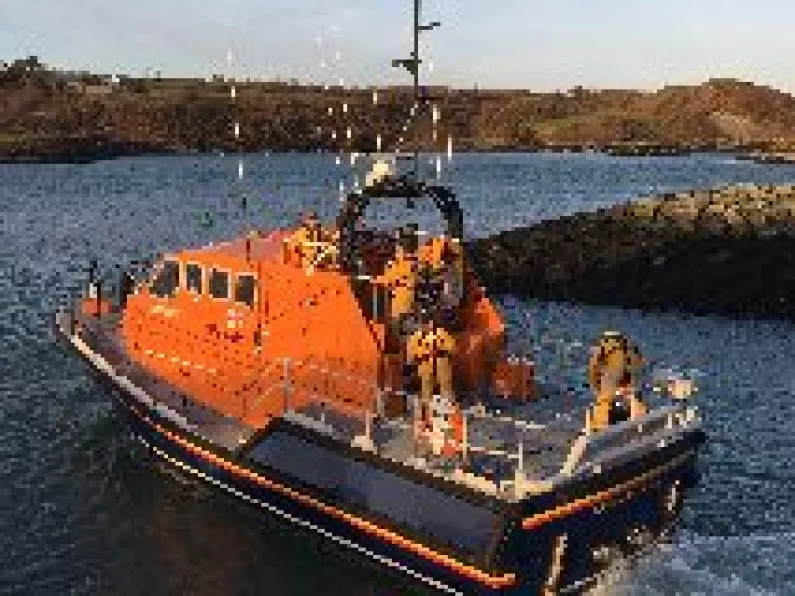 Three people on yacht with engine failure rescued off Cork coast