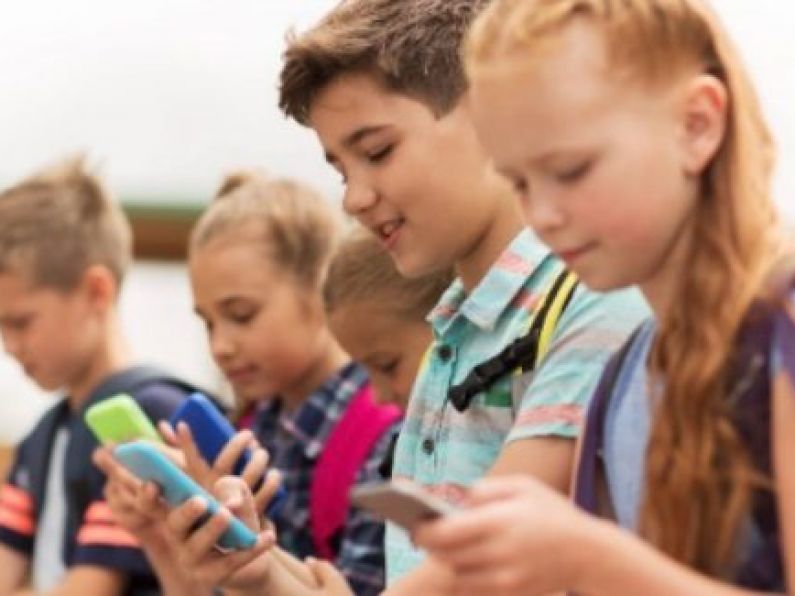 Almost one in five kids talk to strangers online daily