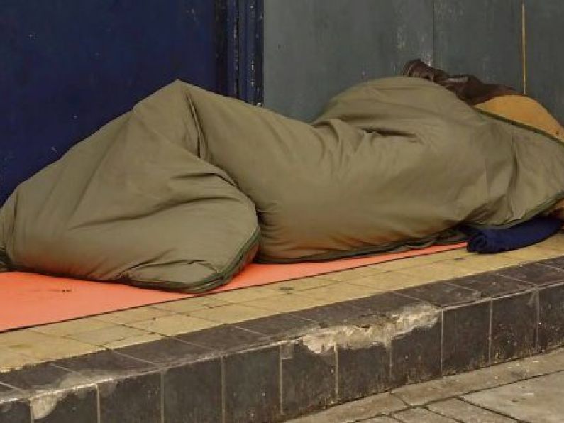 Number of homeless people living in emergency accommodation rises to 9,724