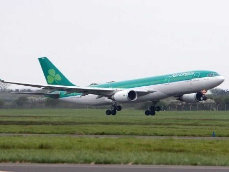Aer Lingus passengers risk huge phone bills if they don't switch to flight mode