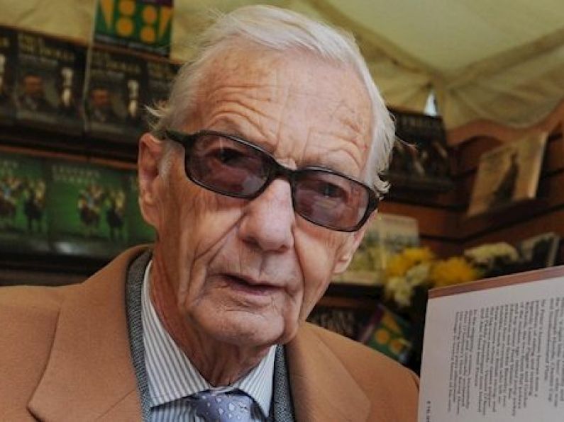 Lester Piggott to remain in hospital 'as a precautionary measure'