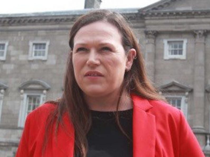 Sinn Féin: Minister has time to address nurses' grievances before strikes