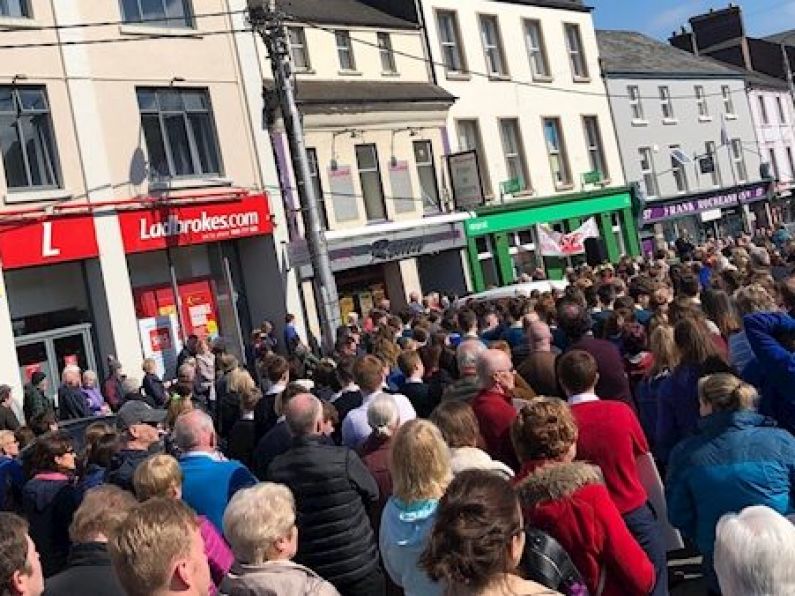 Over 1,000 people protest against Tipp post office relocation