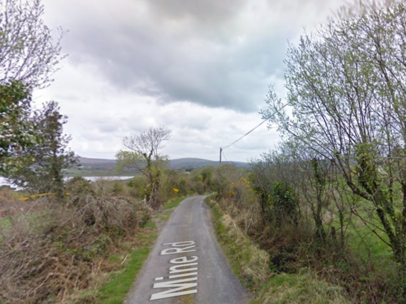Motorist hit woman's car with iron rod following stand-off on rural road