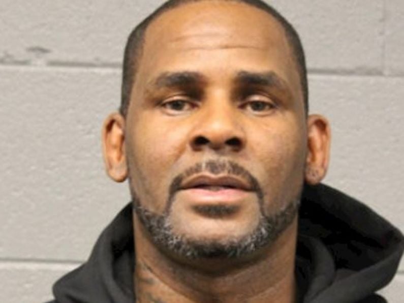 Judge sets $1m bail for R Kelly, calling sexual assault charges 'disturbing'