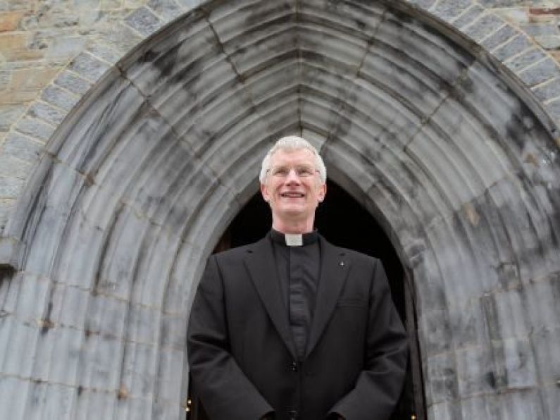 1,200 sign petition in stand-off with Kerry bishop over removal of parish priest