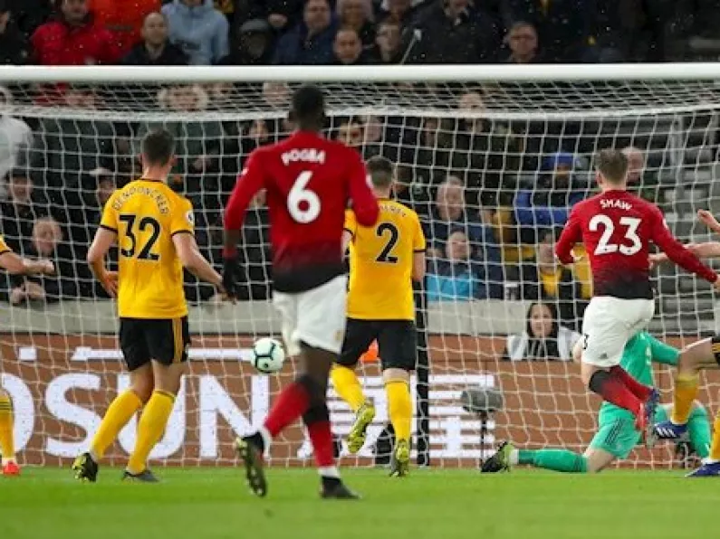 United fail to keep Wolves from door