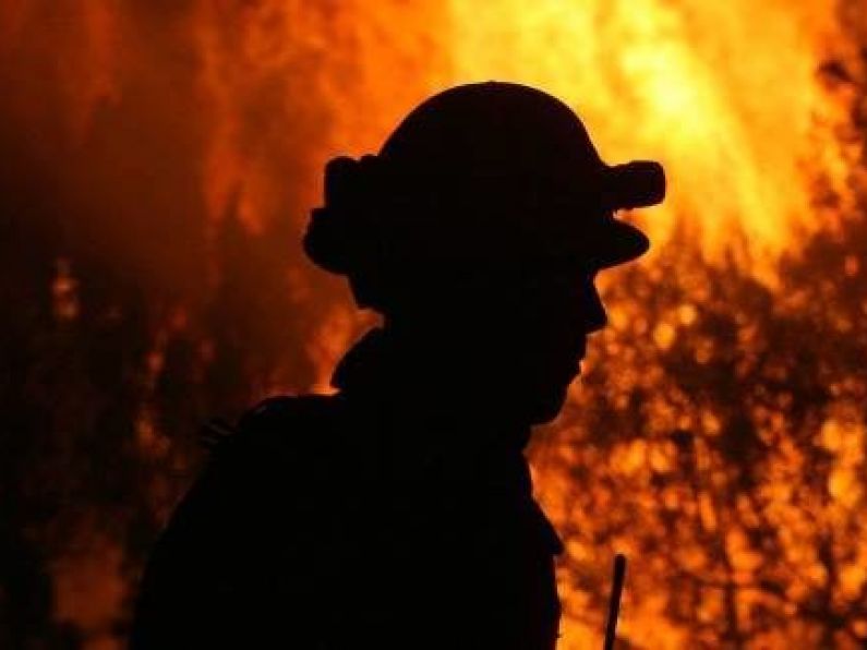 Massive gorse fire threatens homes in Donegal