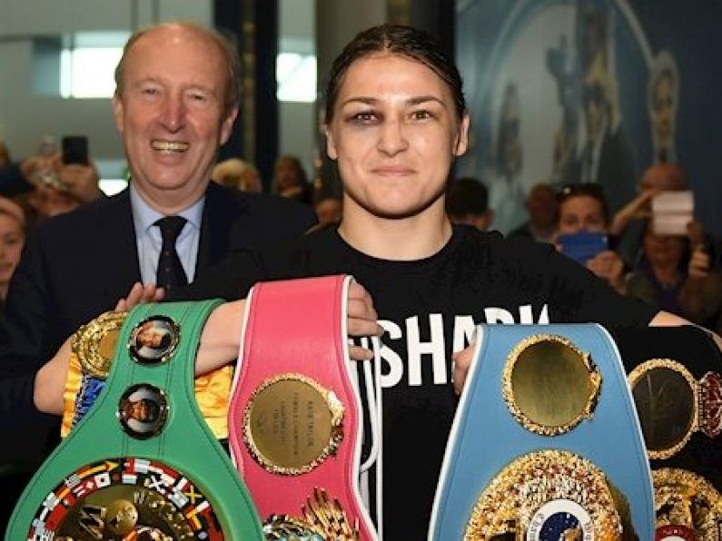 Katie Taylor homecoming: Twitter reacts to undisputed champion of the political photobomb, Shane Ross