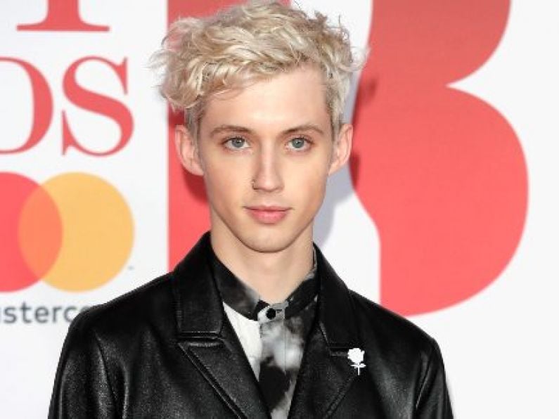 Troye Sivan calls out reporter for asking about his sex life