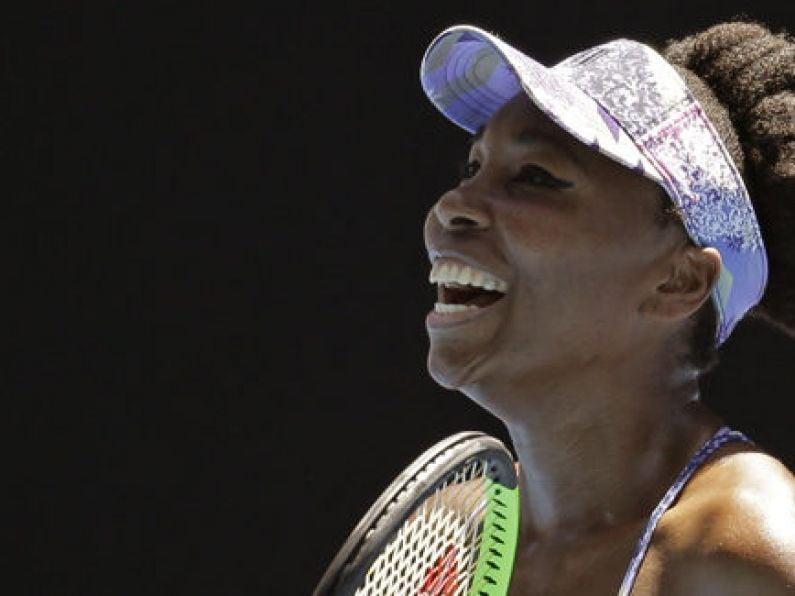 Venus Williams fells defending champion as sister Serena withdraws in Cincinnati