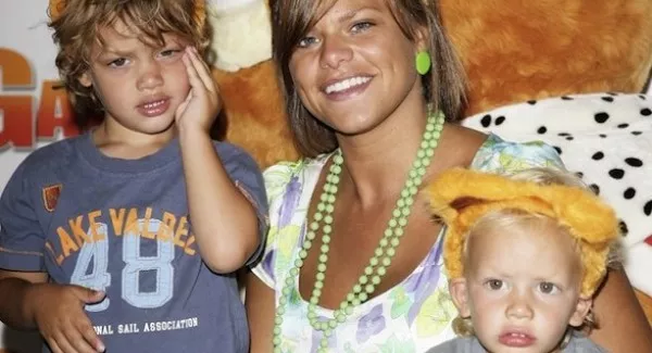 Viewers left shocked as Jade Goody documentary shows moment she received cancer diagnosis
