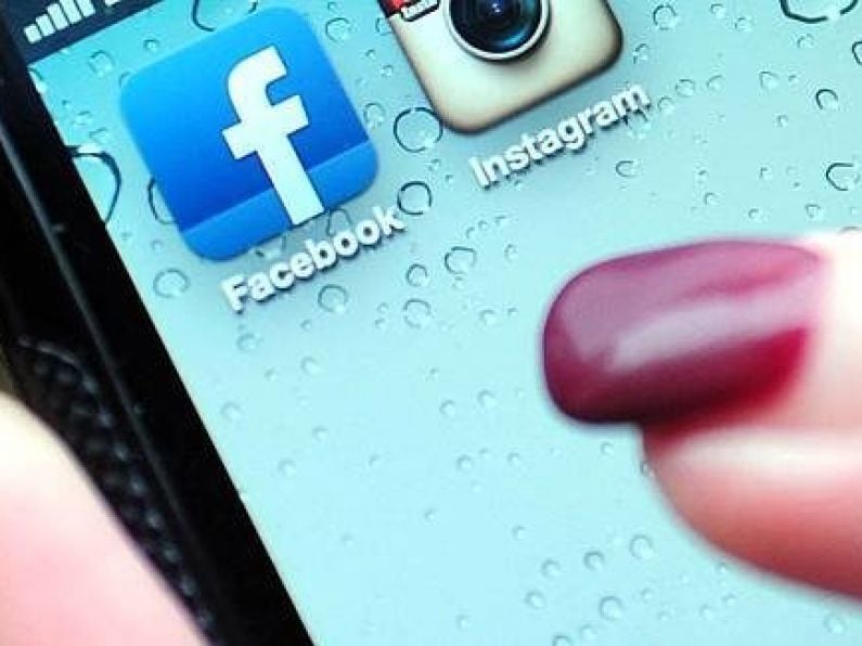 Young people 'moving away from Facebook in their droves', expert says