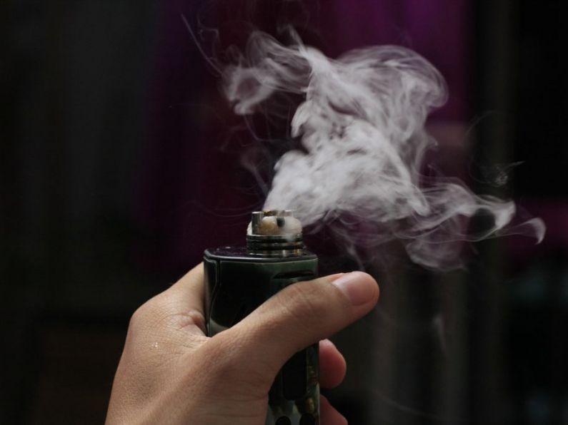 Man who contracted 'mysterious lung illness linked to vaping' dies