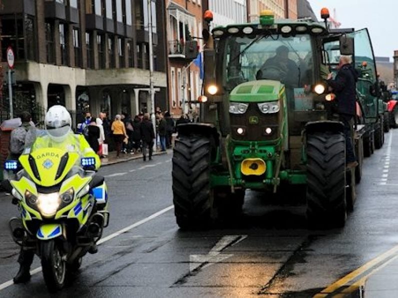 Farmers leave Dublin but may return if 'department digs their heels in'