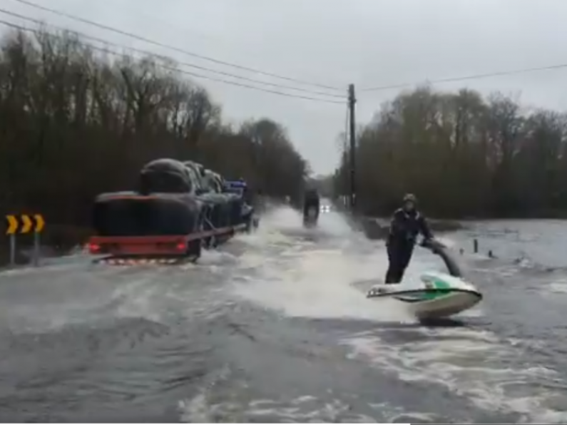WATCH: Mad Tipp lads make most of the floods
