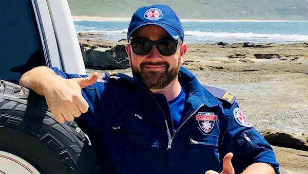 Irish paramedic living close to Australia fires praises volunteers