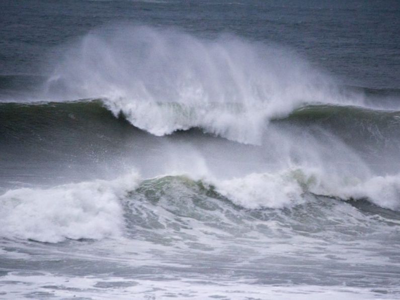 Storm Brendan 'developing rapidly' in Atlantic, on approach to Ireland