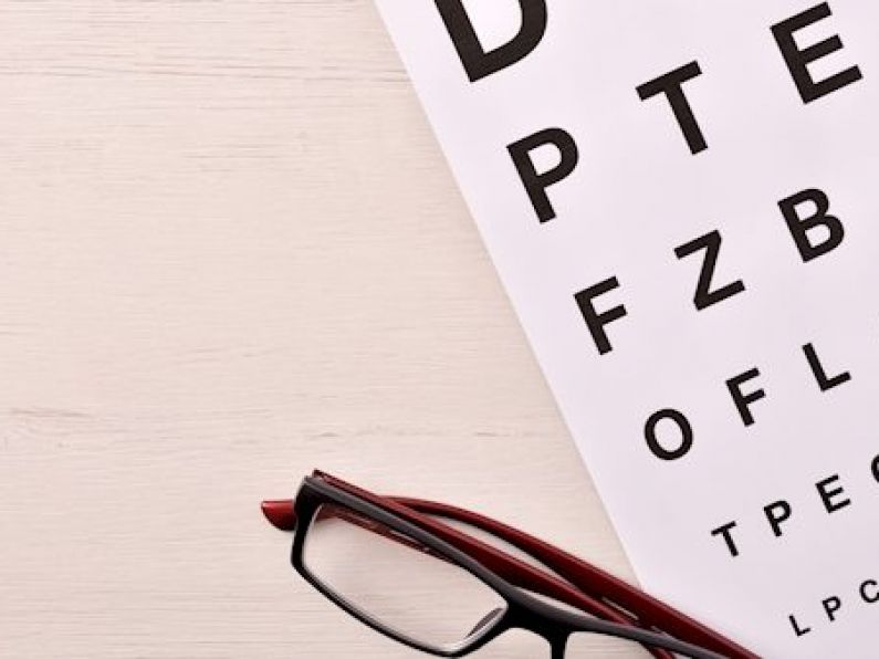 Optometrists call for action as 52,000 on eye care waiting lists