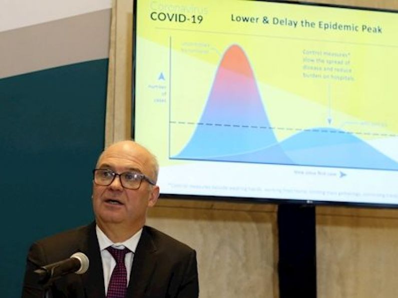 Coronavirus: Two deaths and 814 new cases of Covid-19