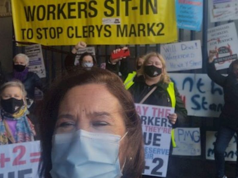 Politicians join Debenhams workers on picket lines around country