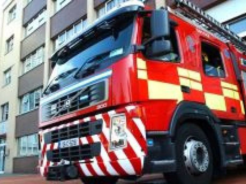Firefighters battle large blaze in Waterford this morning