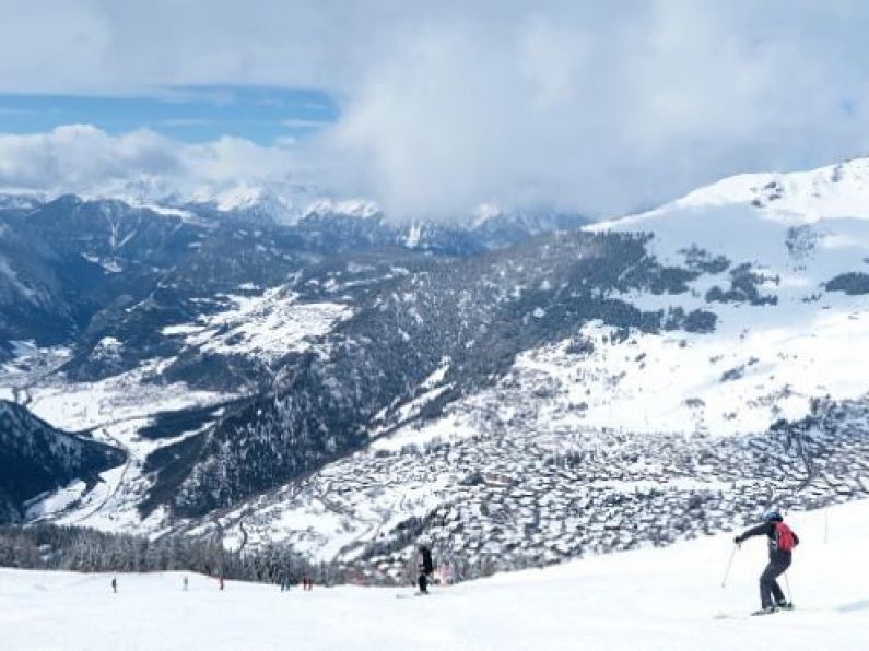 Irish man (29) dies after avalanche at Swiss ski resort