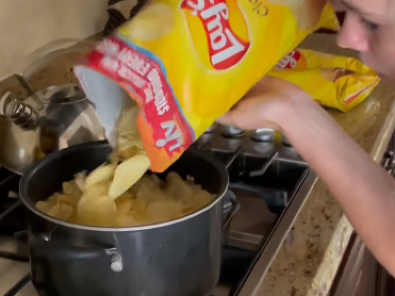 WATCH: This woman makes 'mashed spuds' from crisps and we're hurt