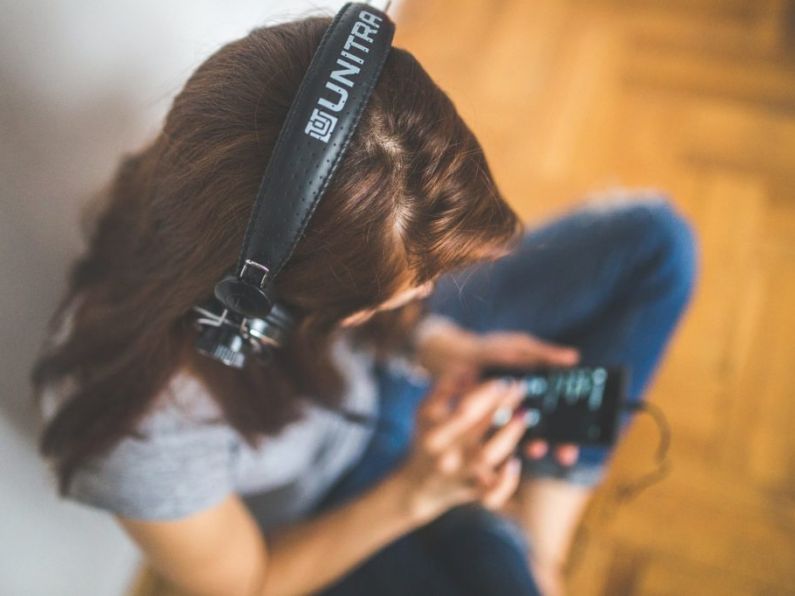 81% of Irish people tune in to radio every day with more than ever going digital