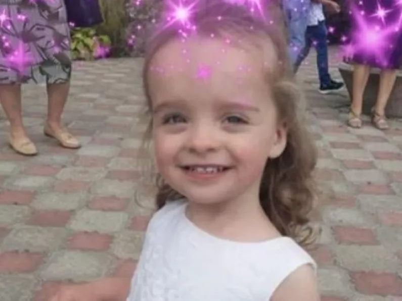 Community rallies to support family of girl (3) who died when hit by bus