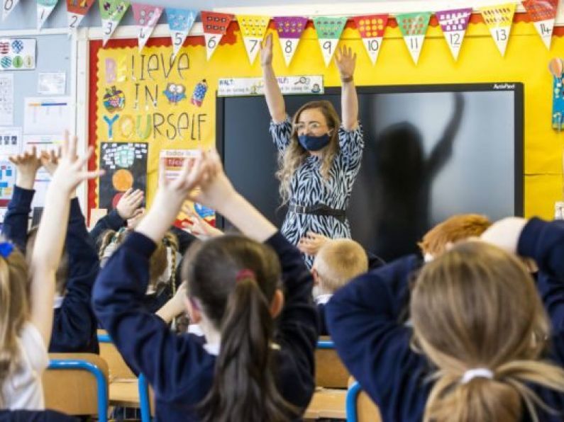 Primary schoolchildren not required to wear masks on reopening