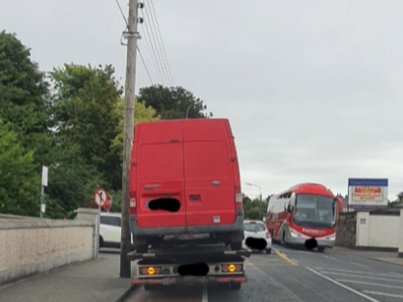 Vehicle seized in Co. Tipperary as Gardaí find no Tax or CVRT disc