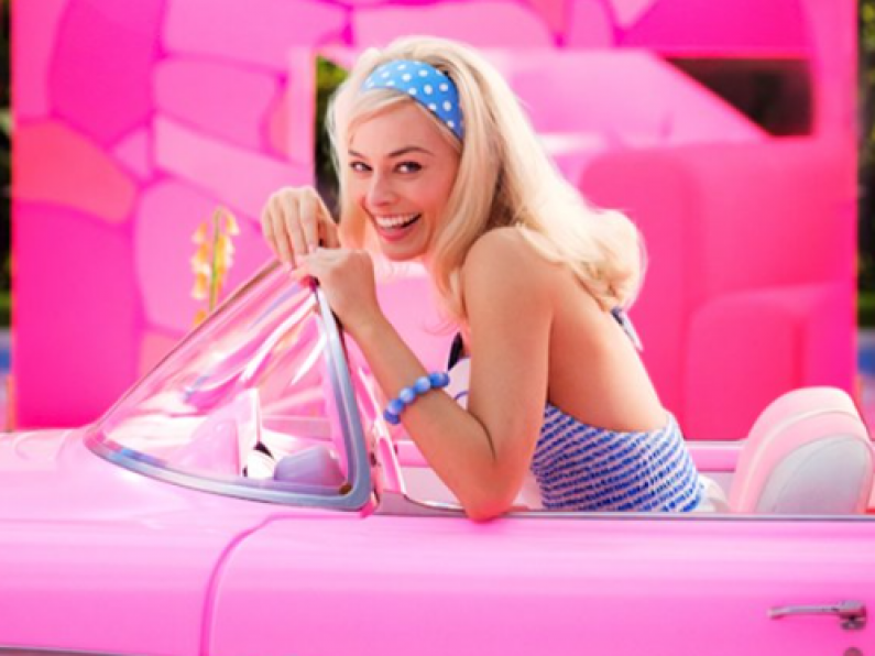 FIRST LOOK: Margot Robbie as Barbie