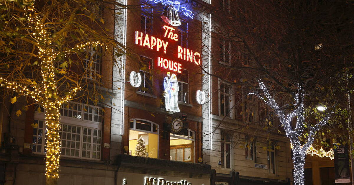 Ireland's first ever animated neon sign restored to its former glory - Vimarsana News