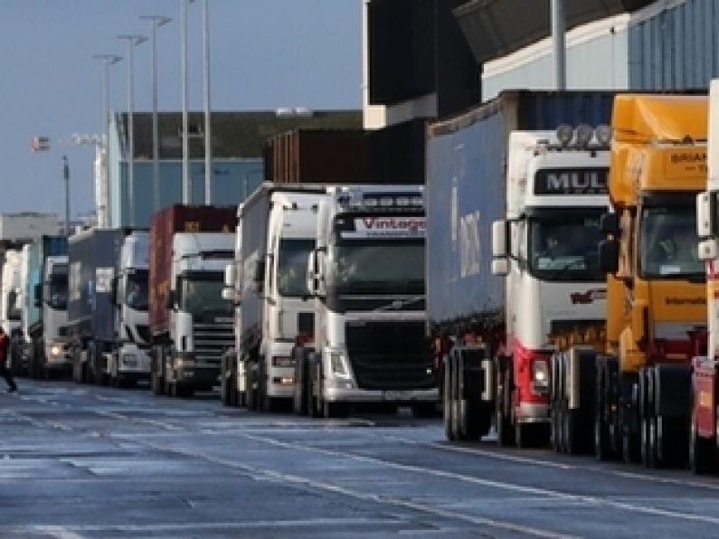 Truckers to block routes into Dublin in fuel price protest