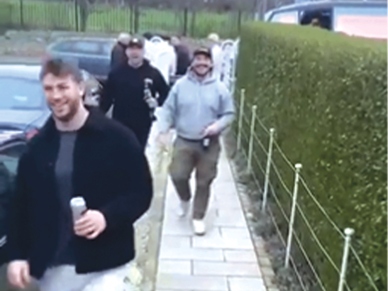 Watch as Irish Rugby players surprise Gary Ringrose at his house