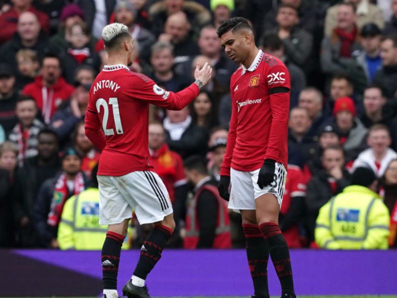 Casemiro sent off as Man United held by Southampton