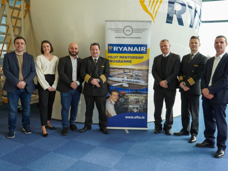 Ryanair to train and recruit over 400 pilots