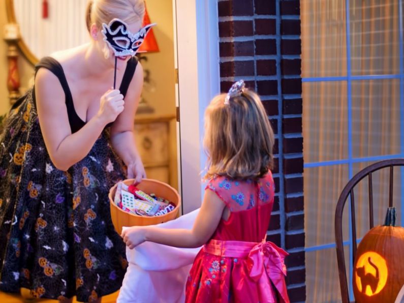 Tips to help children stay safe this Halloween