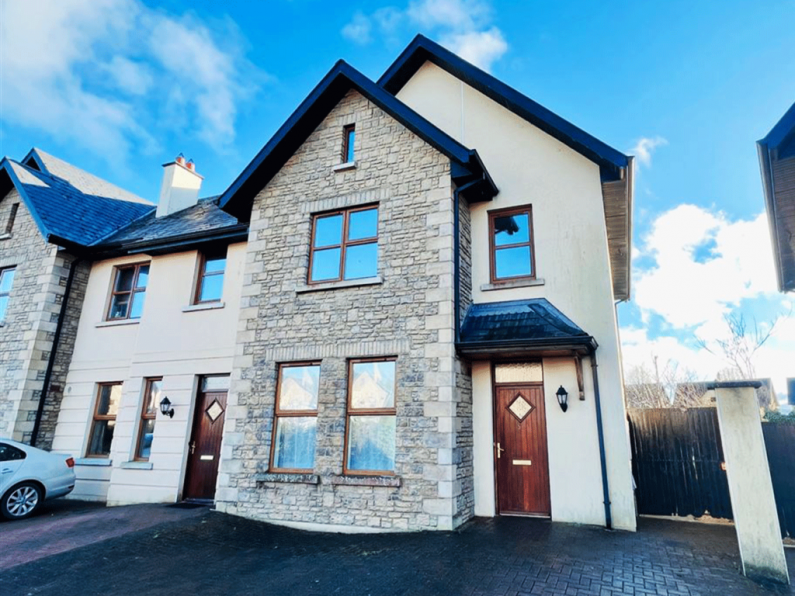 Spacious Tipperary home enters the market at €195,000