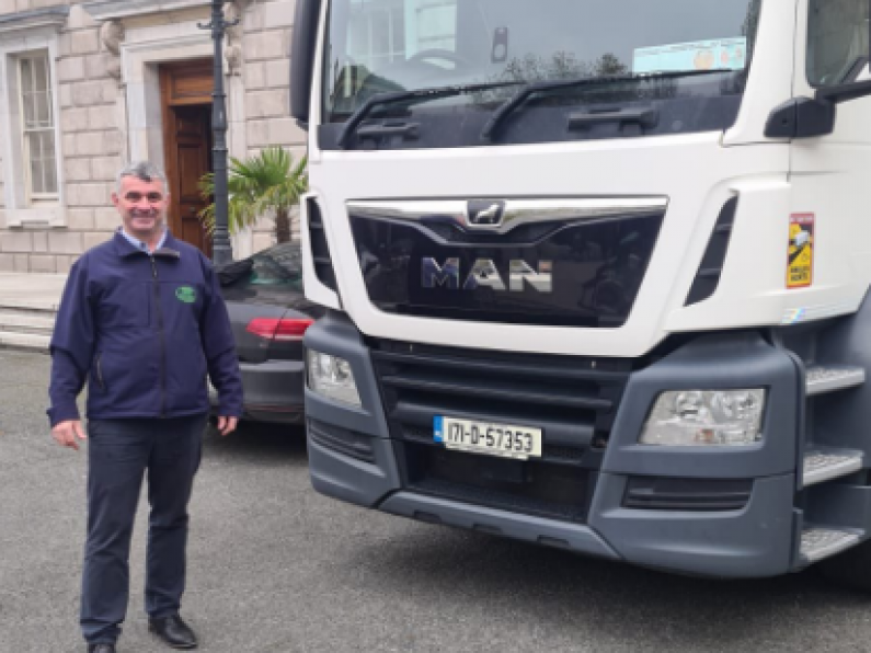 TD parks lorry outside Leinster House to protest rising fuel costs