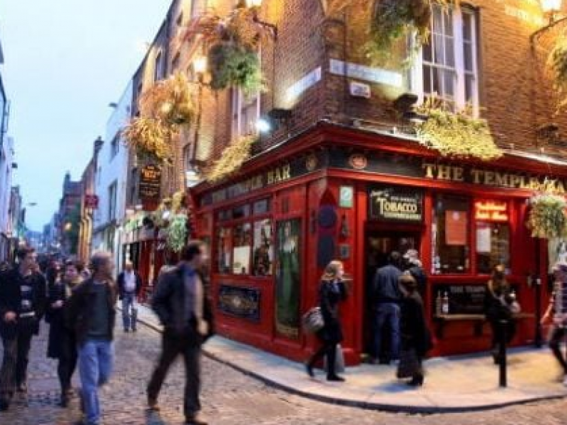 Teenager arrested over assault and robbery of three tourists in Temple Bar