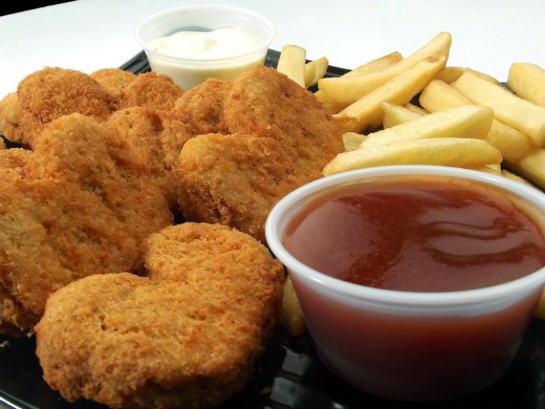 Man wins €5,900 in tribunal after being given 3 chicken nuggets for €2.30