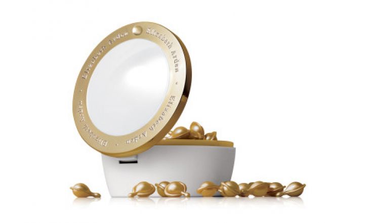 Elizabeth Arden Ceramide Gold capsules: quench the lines
