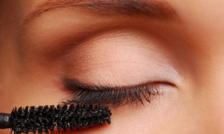 Beaut.ie How To: Apply Mascara To Devastating Effect