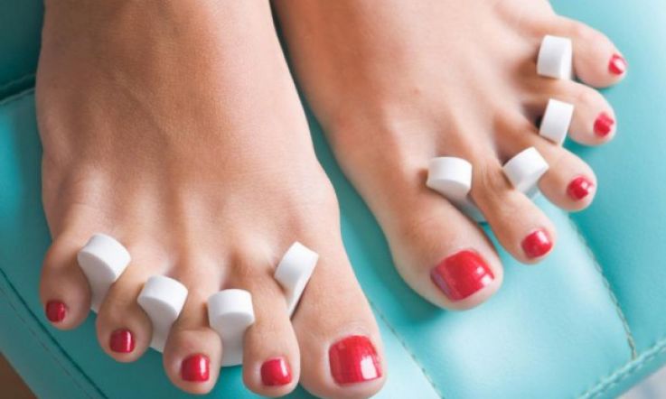 How to: DIY yourself a swizzy pedicure