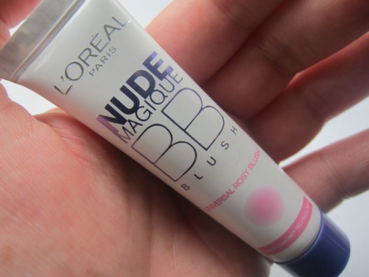 Beauty Reviews And How Tos: Loreal Nude Magique BB Blush 